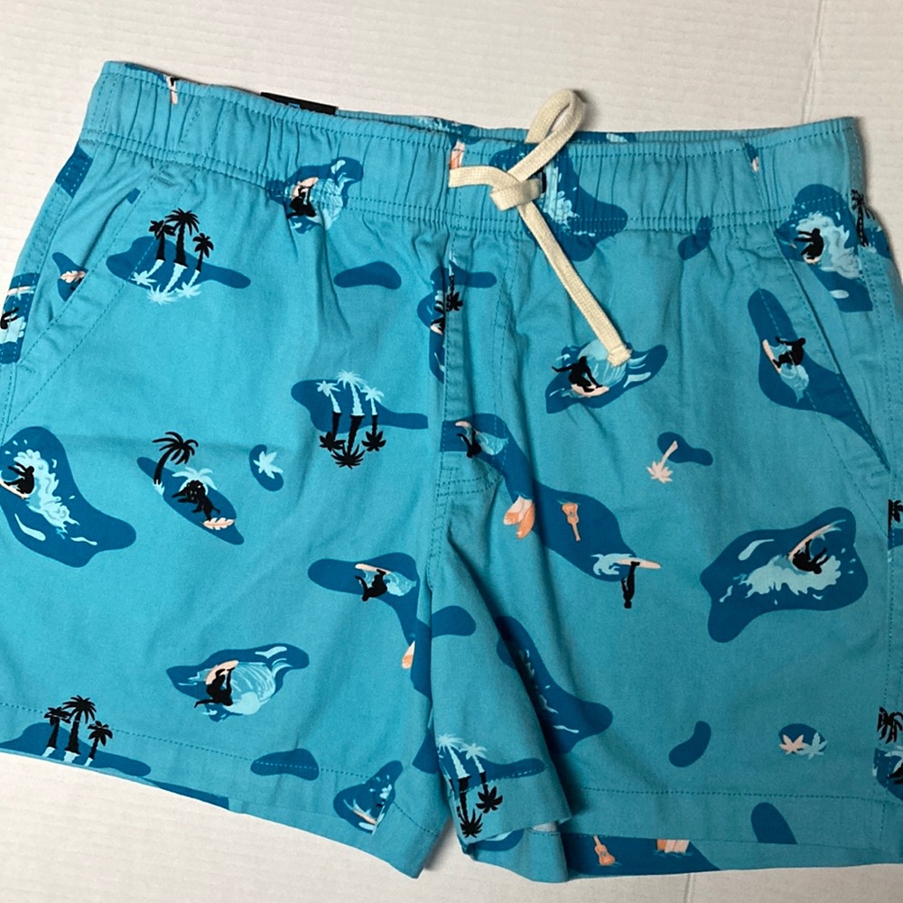 Shorts with surfer print